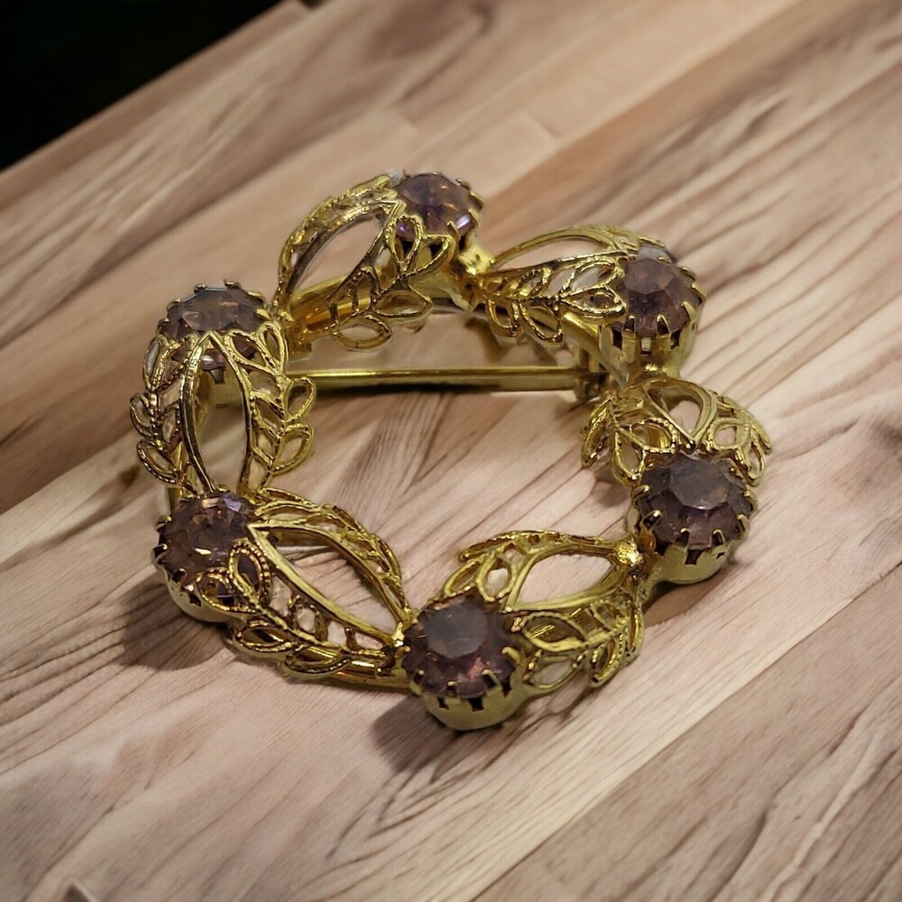 VTG Circle Brooch Gold / Amethyst color rhinestones Prong set 1.5"